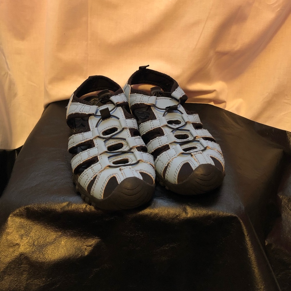 Hiking sandals